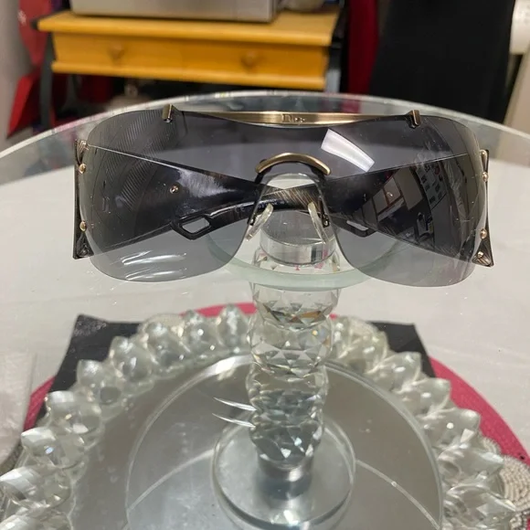 Vintage Christian Dior Rimless Sunglasses 😎 - Picture 6 of 16
